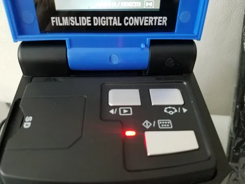 Vista 4 de VuPoint Solutions Convertidor de película digital y diapositivas (FC-C520-VP)