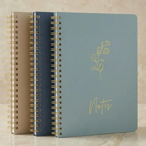 Vista 12 de ZICOTO Set de 3 Cuadernos de Espiral Estéticos para Mujeres - Lindo Diario/Cuaderno de 7x5 con Páginas Rayadas de Regla Universitaria - Suministros