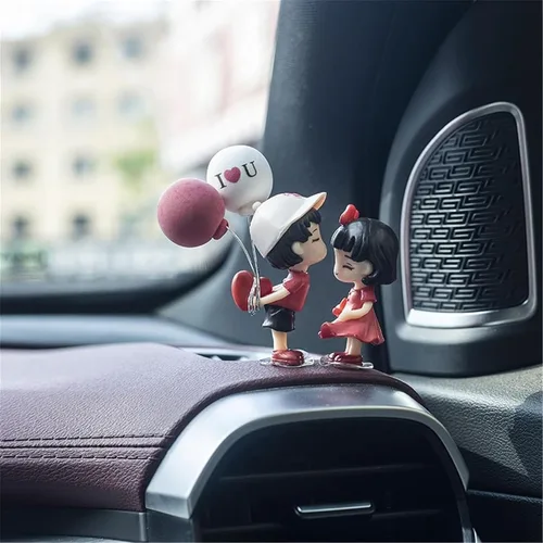 Vista 4 de Lindos adornos para parejas, decoración de automóvil, decoración de automóvil para pareja, figuras de acción de caricaturas para parejas, accesorios