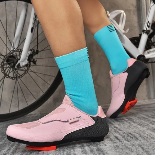 Vista 6 de Zapatos unisex de ciclismo de carretera compatibles con Peloton para mujeres y hombres, 1 correa ancha, tacos Delta preinstalados para ciclismo