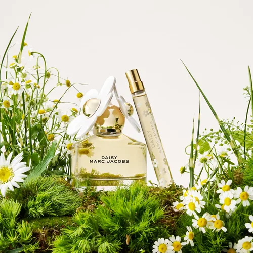 Vista 6 de Marc Jacobs Daisy Eau de Toilette – Radiant Floral Women's Perfume – With Notes of Wild Berries