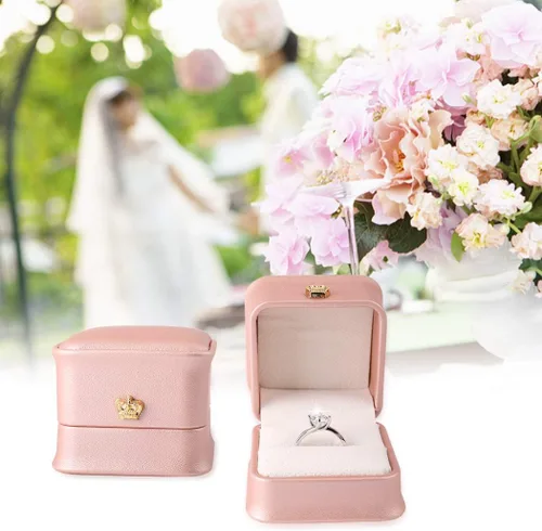Vista 7 de iSuperb Juego de 2 cajas de anillo rosa para propuesta, caja de regalo de compromiso para parejas, caja de regalo de piel sintética, aretes