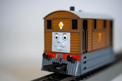 Vista 4 de Bachmann Trenes Thomas y sus amigos - Toby The Tram Engine con ojos en movimiento, negro, 0,5 litros