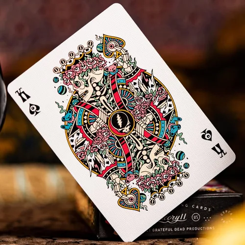 Vista 7 de theory11 Cartas Grateful Dead Baraja Premium con Ilustraciones Icónicas Temáticas de la Banda