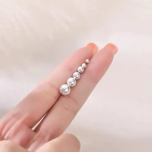 Vista 6 de Aretes pequeños para mujer hipoalergénicos pequeños aretes de bola redonda de plata de ley para mujer, múltiples piercings, 5 pares de aretes