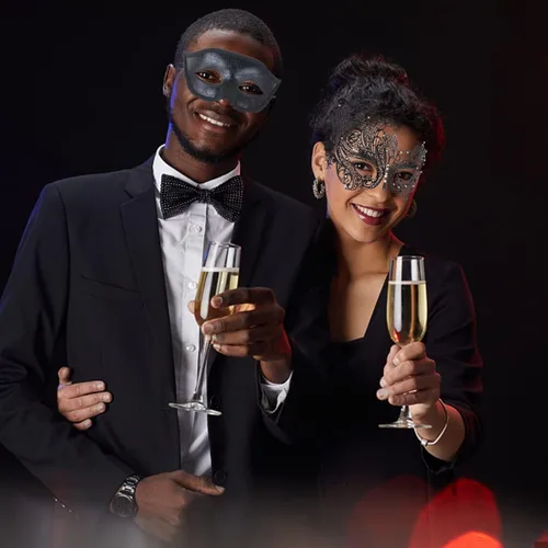 Vista 8 de IETANG Juego de máscaras venecianas de Mardi Gras para parejas con collar y pajarita