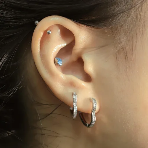 Vista 4 de ALEXCRAFT Juego de aretes de aro pequeños de oro para mujer, juego de aretes de oro pavé de diamantes con poste de plata de ley