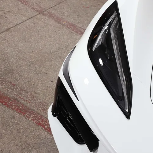 Vista 5 de Protector de parachoques de esquina delantera de automóvil, adhesivo anticolisión compatible con Chevrolet Corvette C8 2020-2023, calcomanía