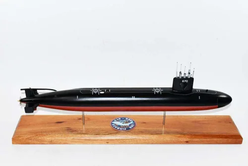 Vista 4 de Modelo submarino USS Finback SSN-670