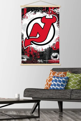 Vista 2 de Trends International NHL New Jersey Devils - Póster de pared con logotipo Maximalist 23 con marco magnético