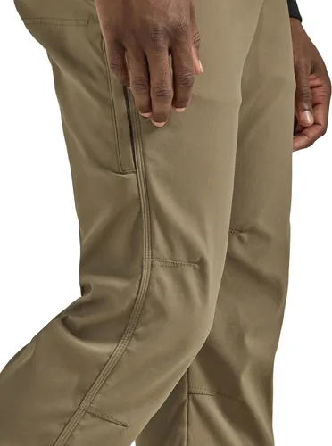 Vista 6 de ATG by Wrangler Pantalón utilitario con forro polar para hombre
