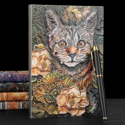 Vista 4 de Cuaderno vintage de piel con relieve 3D de gato, diario de viaje A5 con bolígrafo y recambio de bolígrafo, funda para bolígrafo, bloc de notas