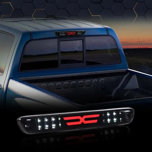 Vista 2 de PIT66 Barra LED de 3ª luz de freno, compatible con Chevy Colorado/Canyon X 2004-2012, luz de freno de montaje alto, luces traseras de carga, lente