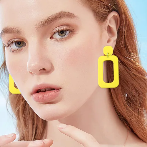 Vista 3 de GBAHFY Aretes colgantes de neón retro retro de los años 80, accesorio de disfraz de fiesta de los años 80 para mujer, regalos de joyería