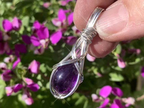 Vista 16 de Colgante de cristal de cuarzo rosa de 14 quilates, calidad AAA relleno de oro, varita de corazón, reiki Energy Romance, con elegante caja de regalo