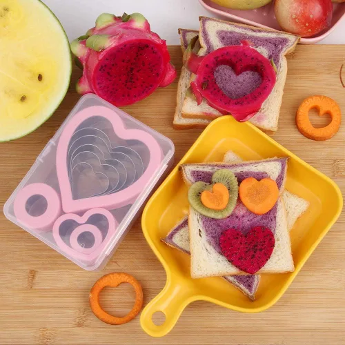 Vista 6 de BakingWorld Juego de 9 cortadores de galletas de acero inoxidable con forma de corazón, para pasteles, galletas