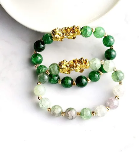 Vista 3 de Pulsera Feng Shui para hombres y mujeres negra tallada a mano Mantra piedra elástica Pixiu Wealth Lucky Amuleto pulsera para hombres y mujeres