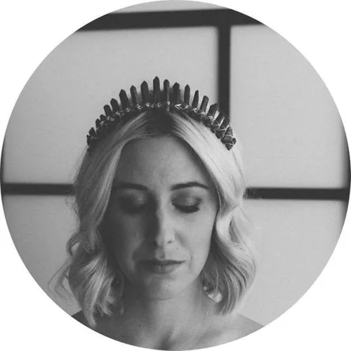 Vista 5 de HAIMEIKANG Diadema de corona de cuarzo de cristal crudo, hecha a mano, tiara de piedra natural, diadema para mujer, boda y fiestas, Vidrio