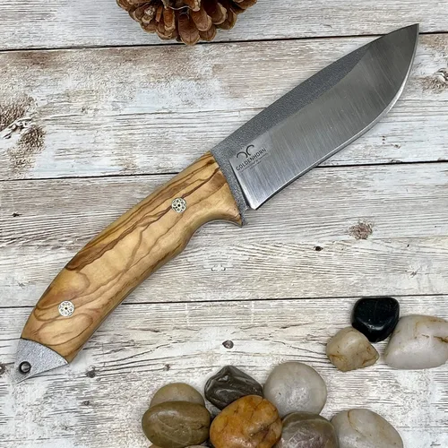 Vista 4 de Cuchillo de caza con mango de madera personalizado y funda de cuero para regalo, mango de oliva Bohler N690 Bushcraft