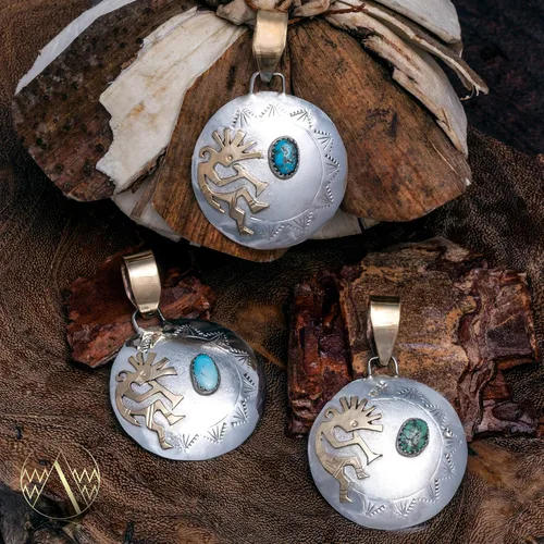 Vista 4 de $215Tag Kokopelli 12ktGF Plata Certificado Navajo Nativo Turquesa Colgante 17042-8 Hecho por Loma Siiva, Metal Piedra, Turquesa