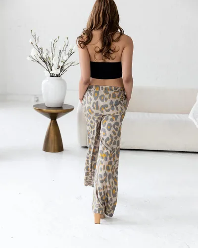 Vista 6 de The Drop Pantalón con estampado de guepardo crema irlandesa para mujer por victoriouslogan