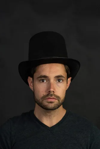 Vista 7 de Sombrero alto de fieltro negro para adultos, sombreros formales de fiesta de showman, accesorio novedoso para disfraz de Halloween, negro