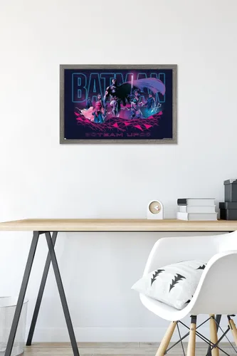 Vista 6 de Trends International DC Comics Batman - Póster de pared, 22.4 pulgadas de largo x 14.7 pulgadas, versión enmarcada en madera de granero