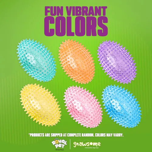 Vista 6 de Gnawsome™ 4.5” Balón de fútbol chillón puntiagudo para perros - Grande, limpia los dientes y promueve la buena salud dental y de las encías para tu