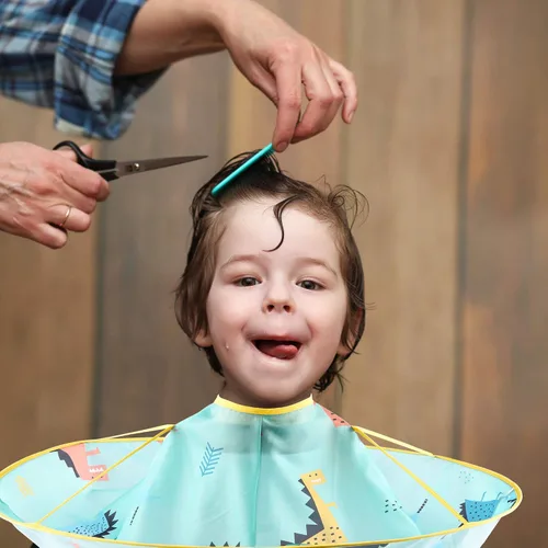Vista 6 de Capa de corte de pelo para niños, capa de peluquería, impermeable, plegable, para atrapar el pelo