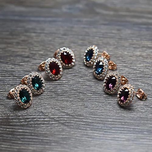 Vista 8 de Aretes de cristal Swarovski chapados en oro con forma ovalada y circonita cúbica transparente, joyería de moda para mujer