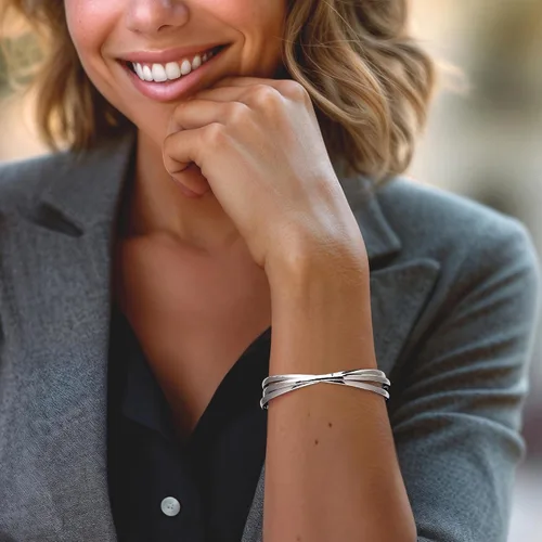 Vista 2 de Ross-Simons Pulsera rodante de plata esterlina italiana