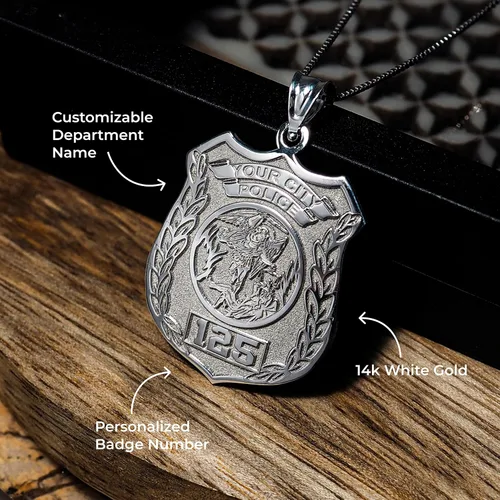 Vista 2 de PicturesOnGold.com Insignia de policía personalizada de San Miguel con número de departamento y insignia