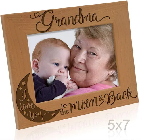 Vista 3 de KATE POSH - Marco de fotos de madera natural grabado con texto en inglés "Grandma I Love You to the Moon and Back", regalos para el Día de la Madre