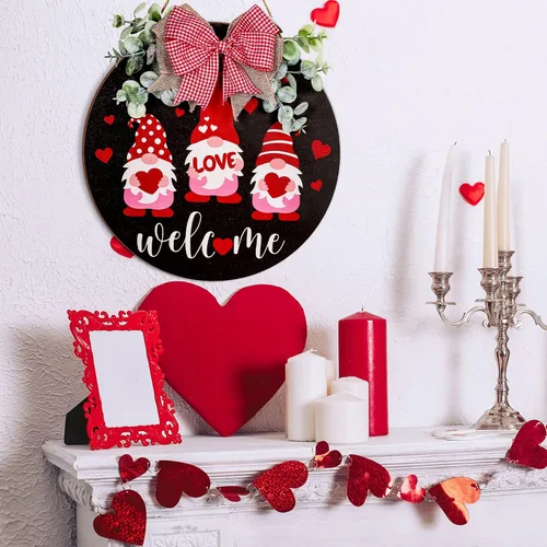 Vista 3 de Whaline Letrero de bienvenida de gnomo del día de San Valentín, de madera, con lazo, rústico, corona de granja, decoración de puerta para boda