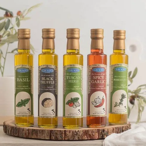Vista 3 de Giusto Sapore Juego de regalo de aceite de oliva infundido con albahaca, trufa negra, hierba toscana, ajo picante, romero, caja de regalo de 5