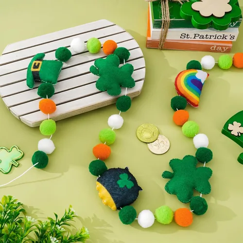 Vista 3 de Whaline Cartel de fieltro del día de San Patricio de 8.2 pies con diseño de trébol en 3D, guirnalda colgante de arco iris, guirnalda verde y naranja