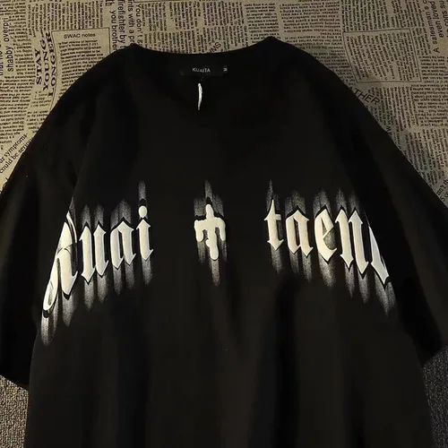 Vista 2 de Camiseta informal gótica holgada de gran tamaño Harajuku Street Trend Hombres y mujeres Impresión personalizada Rock Animation Punk