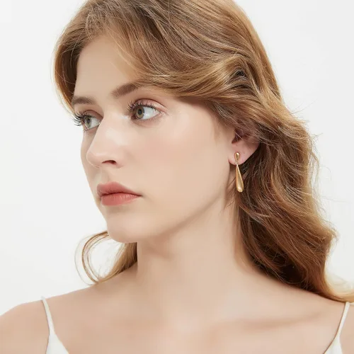 Vista 4 de Surrounded Forest Aretes de lágrima Aretes colgantes de oro para mujer, aretes colgantes de moda de lujo