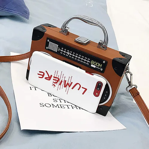 Vista 9 de QZUnique Bolso de hombro en forma de cinta con grabador de radio PU Crossbody bolso de noche retro para mujer, bolso de mano