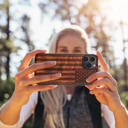 Vista 6 de Carveit Funda de madera para iPhone 11 Pro Max [madera real dura y TPU suave negro] a prueba de golpes, protector de teléfono de madera único