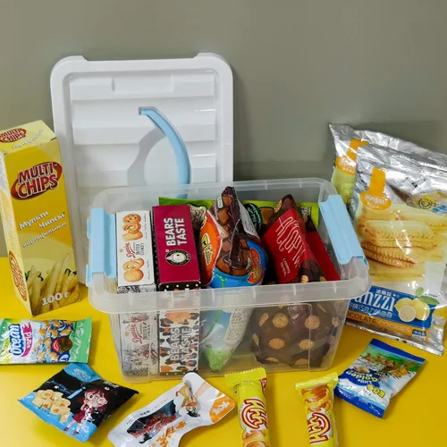 Vista 4 de Gloreen - Contenedores de almacenamiento transparentes de 6 cuartos con tapa blanca y mango azul, 2 paquetes Caja de contenedores