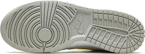 Vista 294 de Nike Kid's Dunk Low Sneaker