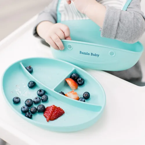 Vista 2 de Bazzle Baby Foodie Feeding Set for babies - roll up bib suction plate, bowll
