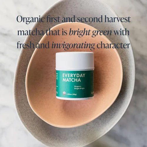 Vista 5 de Rishi Tea Everyday Matcha - Polvo de té verde matcha orgánico japonés diario para bebidas matcha de calidad de café, caliente o helado, lata de 1.05