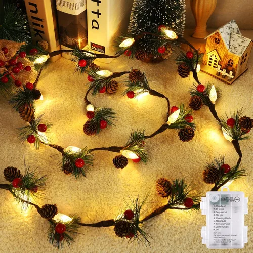 Vista 7 de Guirnalda de Navidad con luces, cadena de piñas de 7 pies con bayas rojas, agujas, 20 luces LED C6 de Navidad, funciona con pilas, guirnalda