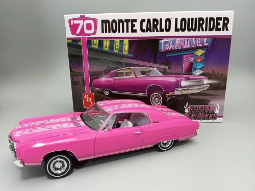 Vista 2 de AMT 1970 Chevy Monte Carlo Lowrider - Kit de modelo a escala 1:25 del Monte Carlo de Chevy