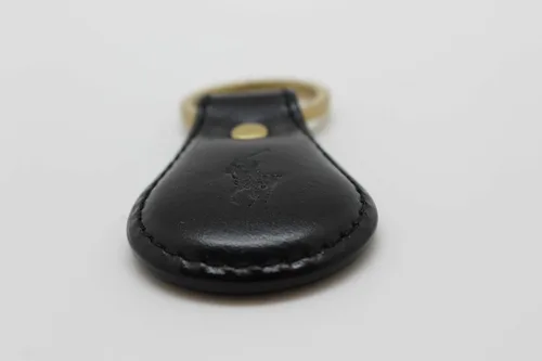 Vista 3 de Ralph Lauren - Llavero con diseño de polo en piel con relieve