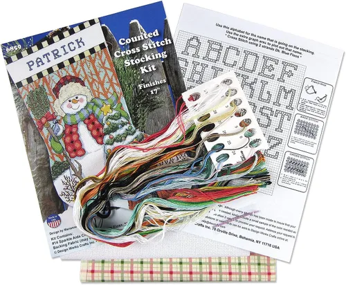 Vista 3 de Design Works Crafts Woodland Snowman - Kit de calcetines de punto de cruz, por yarda