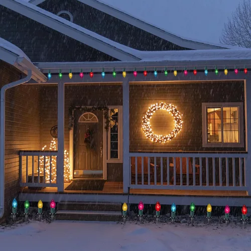 Vista 4 de Abeja Luz de camino de Navidad C9 para exteriores, bombillas multicolor de 38 pies, luces de camino de Navidad con 25 estacas, luces conectables