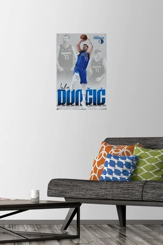 Vista 2 de Trends International NBA Dallas Mavericks - Póster de pared de Luka Doncic 22, 14.725 x 22.375 pulgadas, paquete de póster premium y alfiler
